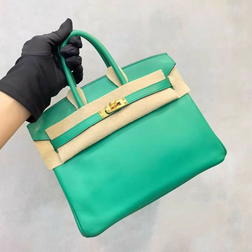 Hermès Birkin 25 – Mint Green Togo Leather with Gold Buckle (2)
