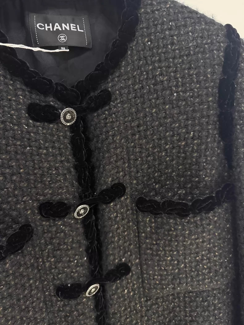 Chanel 25A Black Four-Pocket Tweed Oversized Jacket