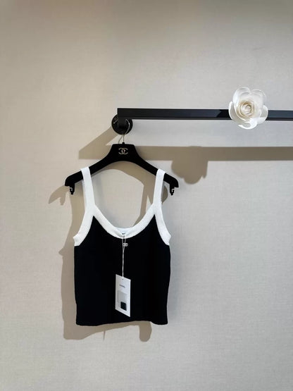 Chanel 23P black and white knit top