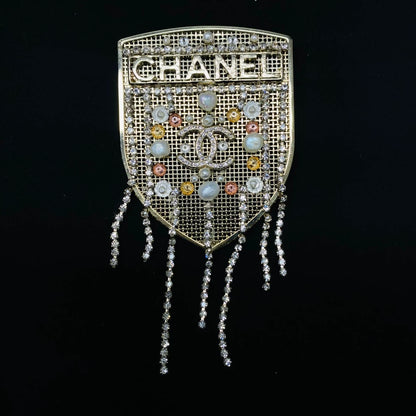 Chanel 20A pearl brooch