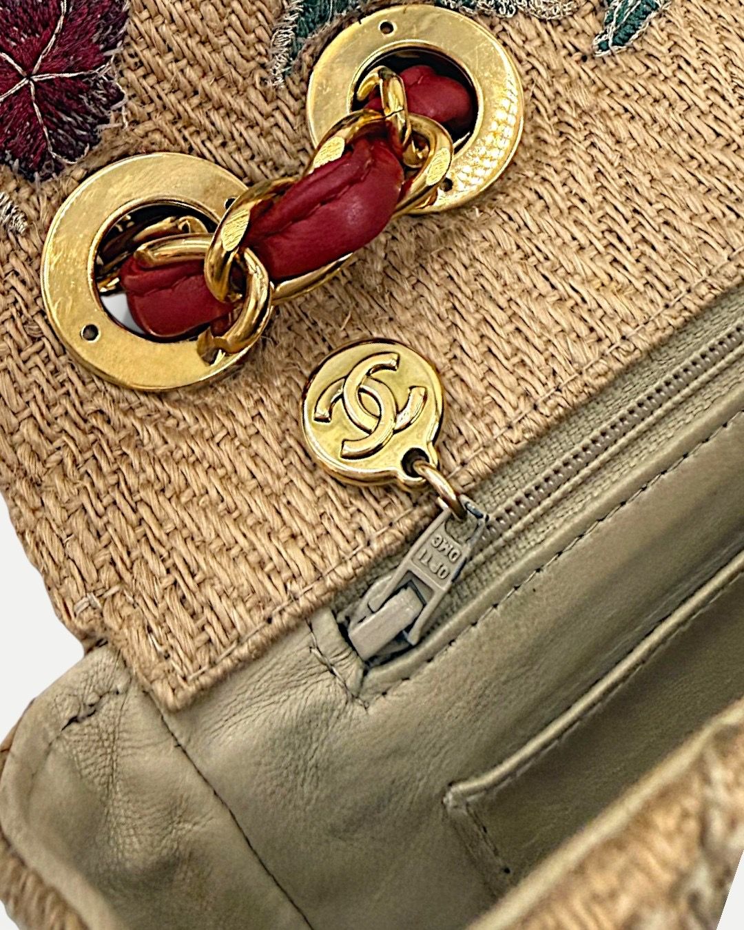 Chanel 1995 Raffia Jumbo flap bag with Red/Green/Gold embroidery and gold hardware red leather chain