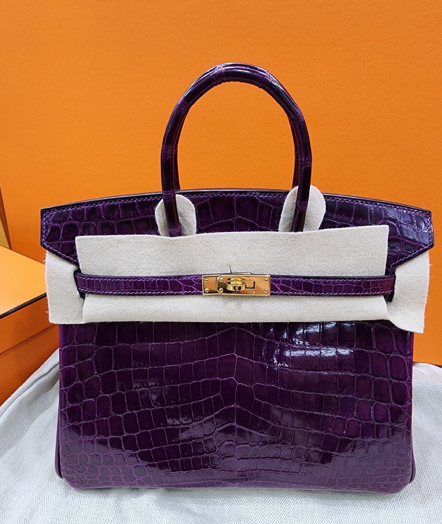 Hermes Birkin 25 Amethyst Shiny Crocodile Alligator Gold Hardware Handbag