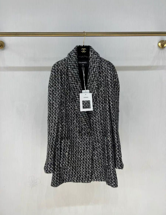 Chanel 21K wool coat, brand new with tag size 36