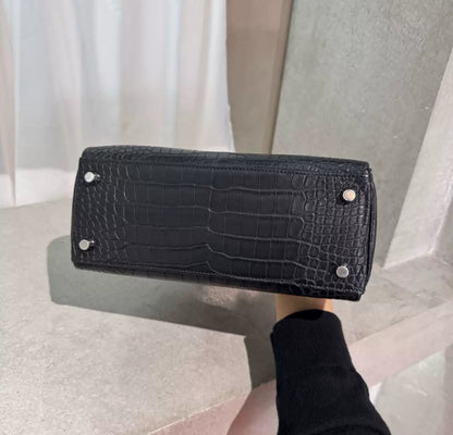 Hermès Kelly 25 Black Matte Crocodile Leather Palladium Hardware