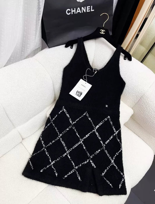 Chanel 23N black & white dress