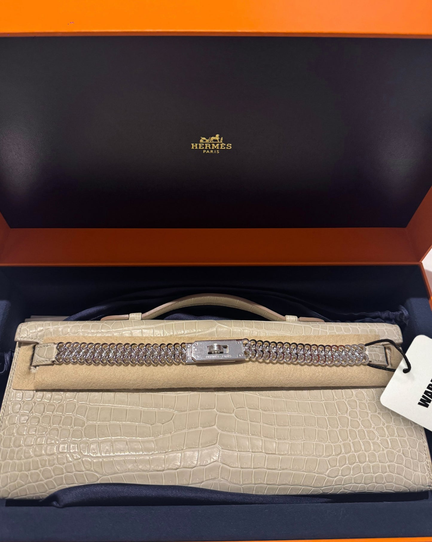 Hermes Kelly cut Unchained Beton Matte Porosus White Gold hardware
