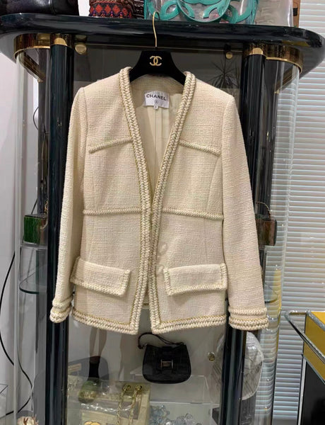 CHANEL ホワイト スタジャン Chanel Pre-Fall 2017 Metiers D'Art Ritz 17A Ecru Cream Jacket size