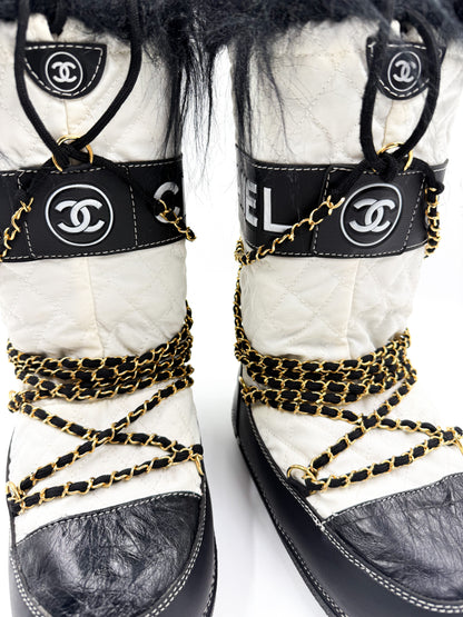 Chanel Fall-Winter 1993 Runway Snow Boots By Karl Lagerfeld