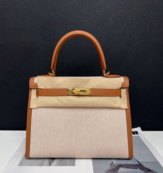 Hermes Kelly 28 Gold Swift & Ecru Toile Gold hardware