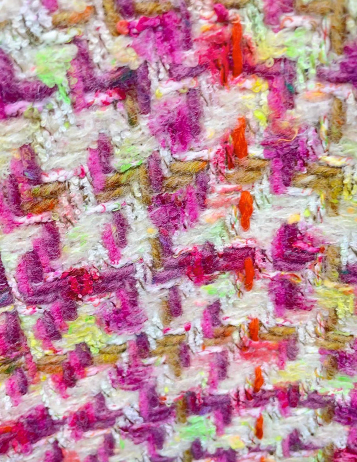 Chanel 20A Pink Tweed Skirt size 36 – Wararni.com