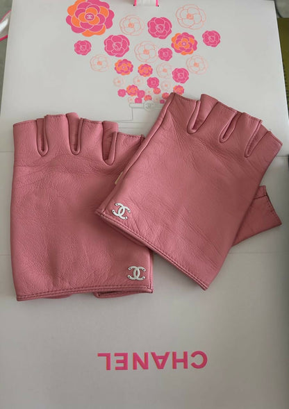 Chanel pink fingerless gloves