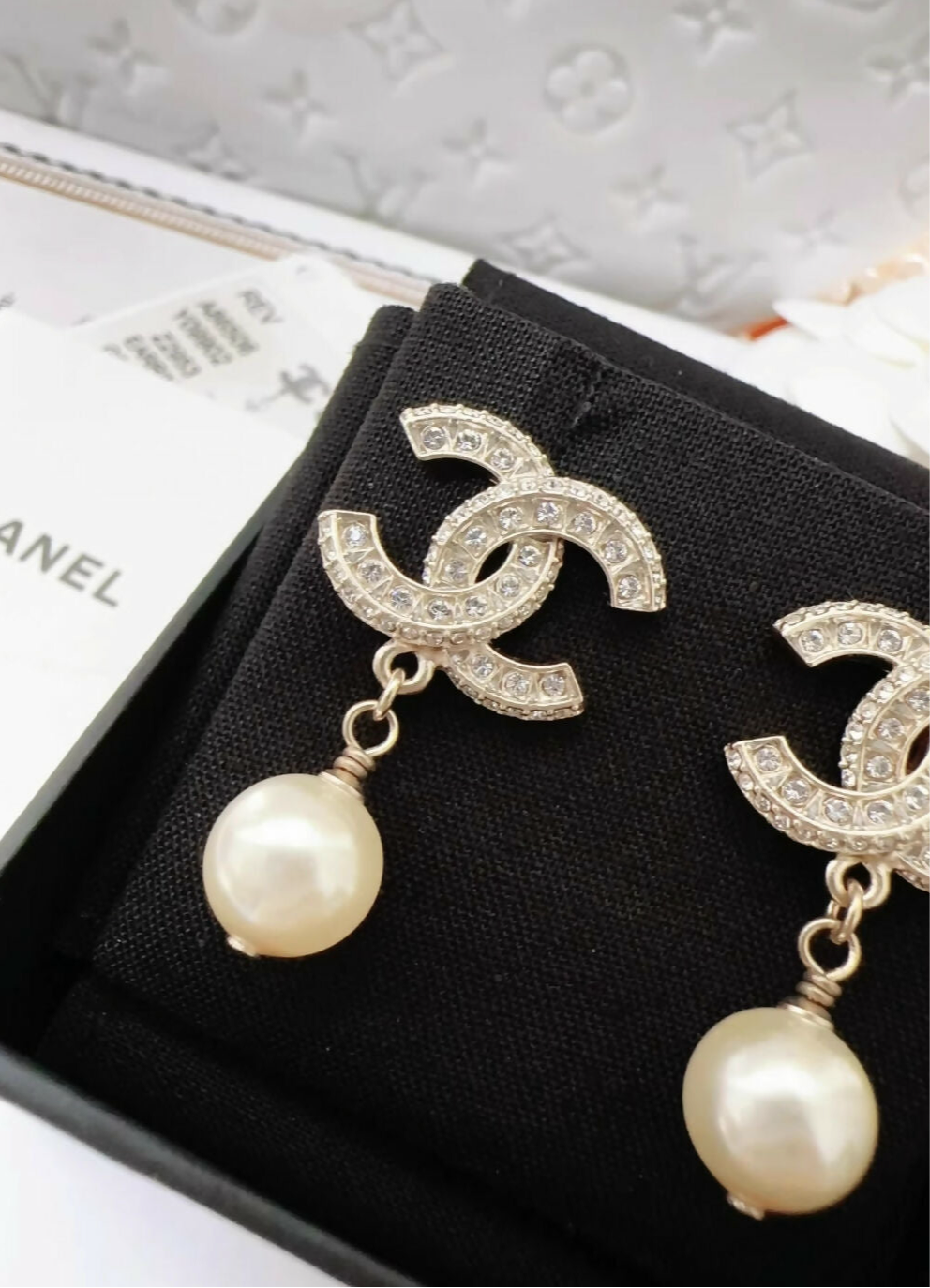 Chanel classic light gold diamond double C pearl earrings