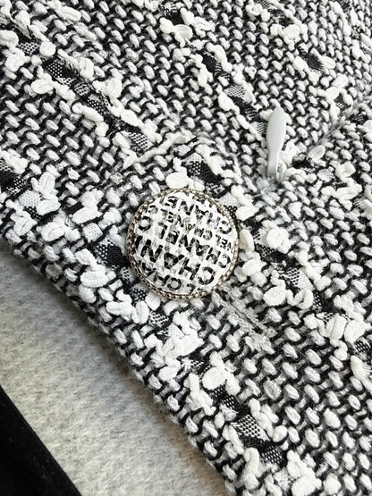 Chanel grey tweed mini skirt