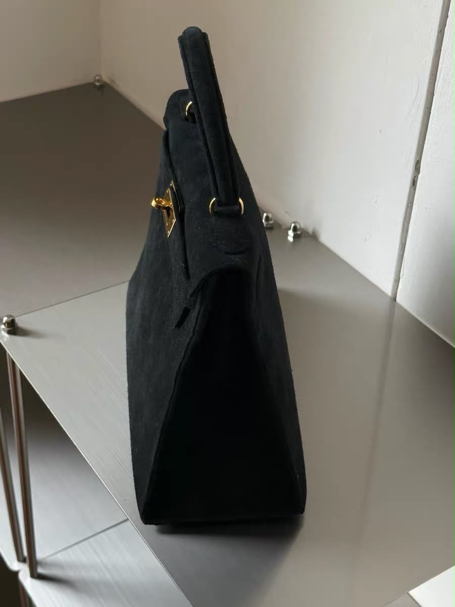Hermes Kelly 28 Black Doblis leather Gold Hardware
