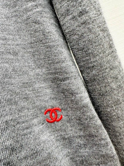 Chanel grey pullover knit sweater, size F36
