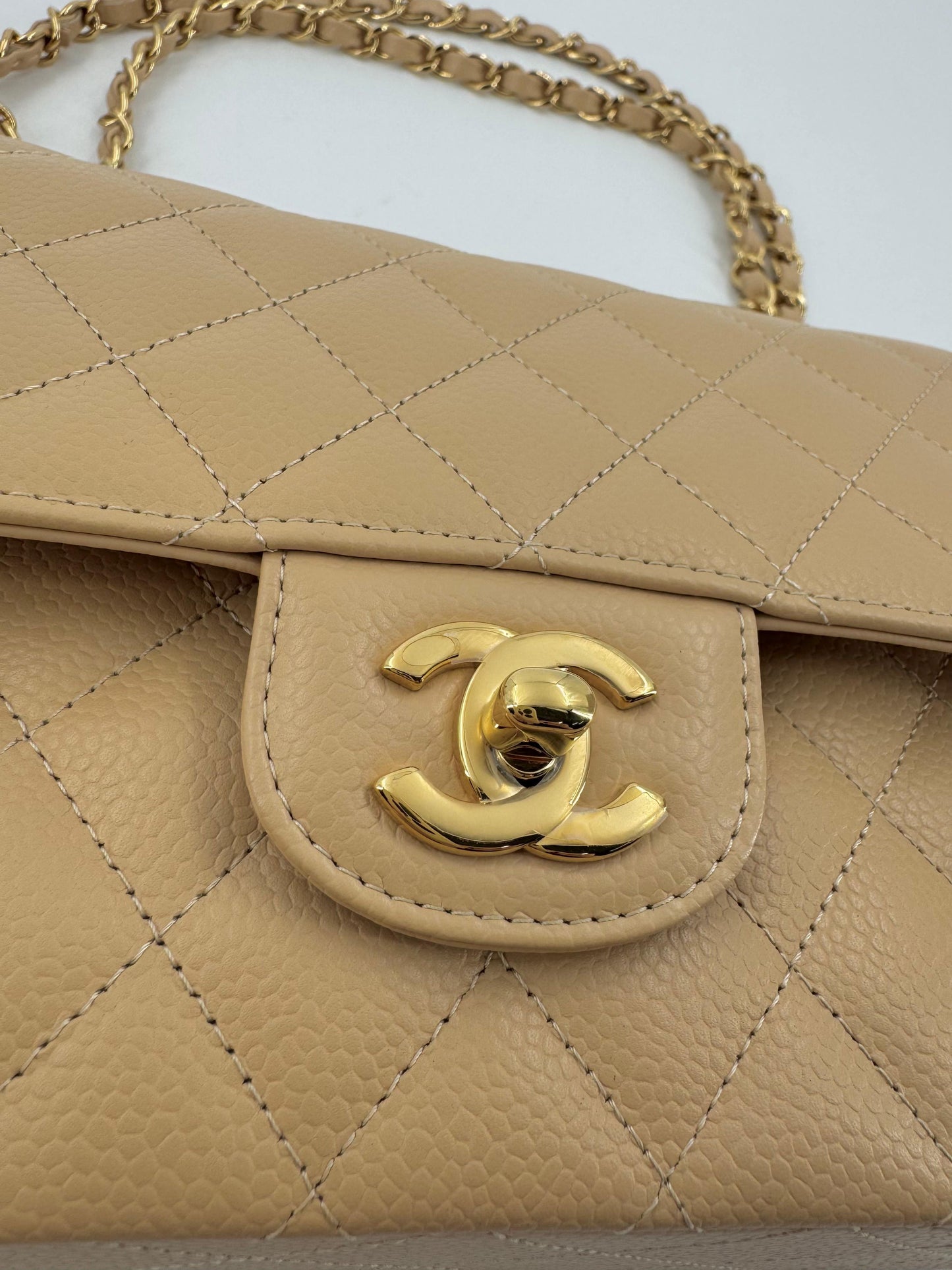 Chanel 25 Medium CF flap  beige Caviar leather