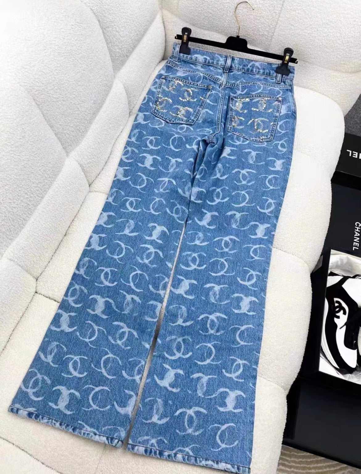 CHANEL 23B Logo Denim Sequin Pocket Jeans size 36 – Wararni.com