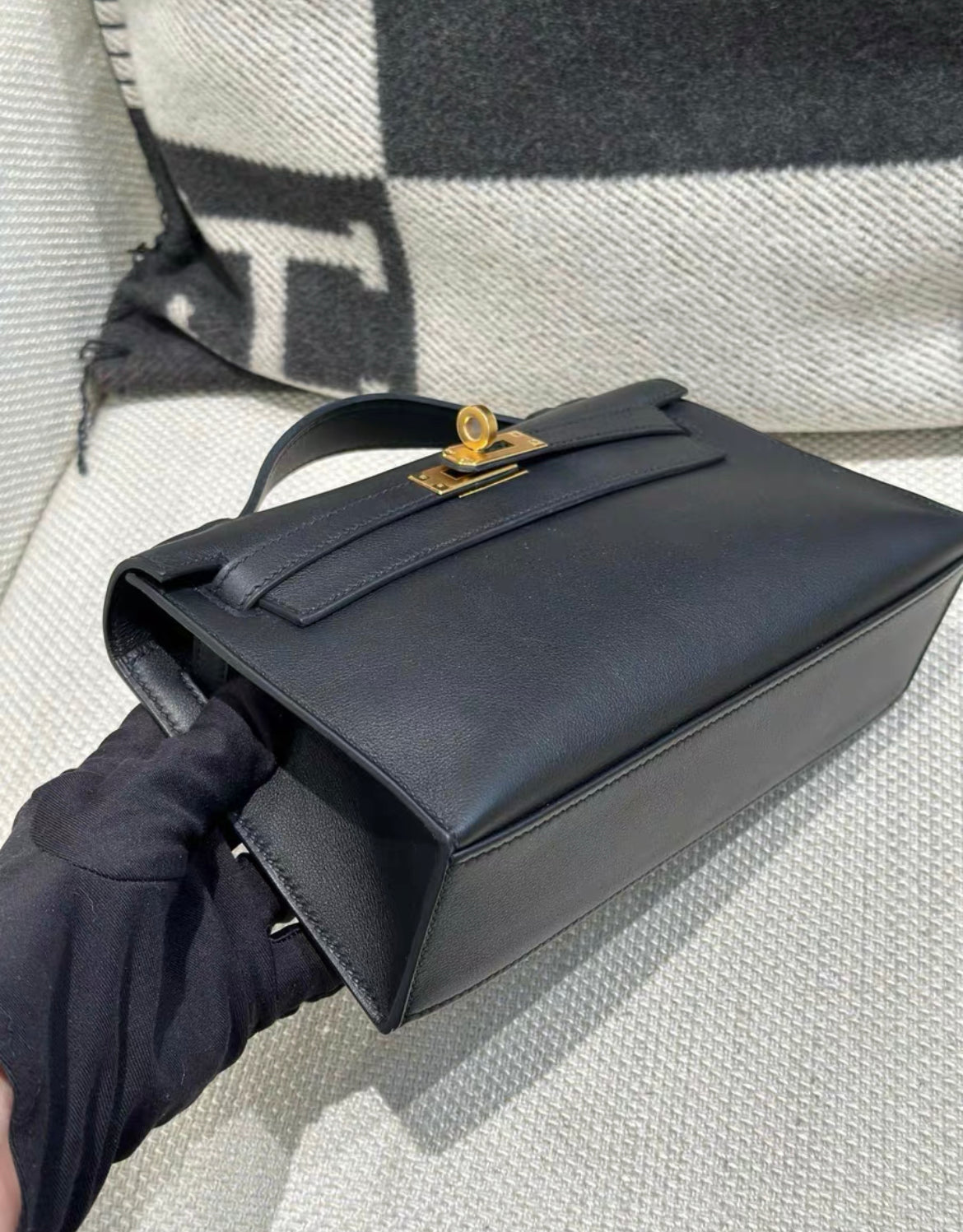 Hermès Kelly Pochette Black Swift Gold Hardware