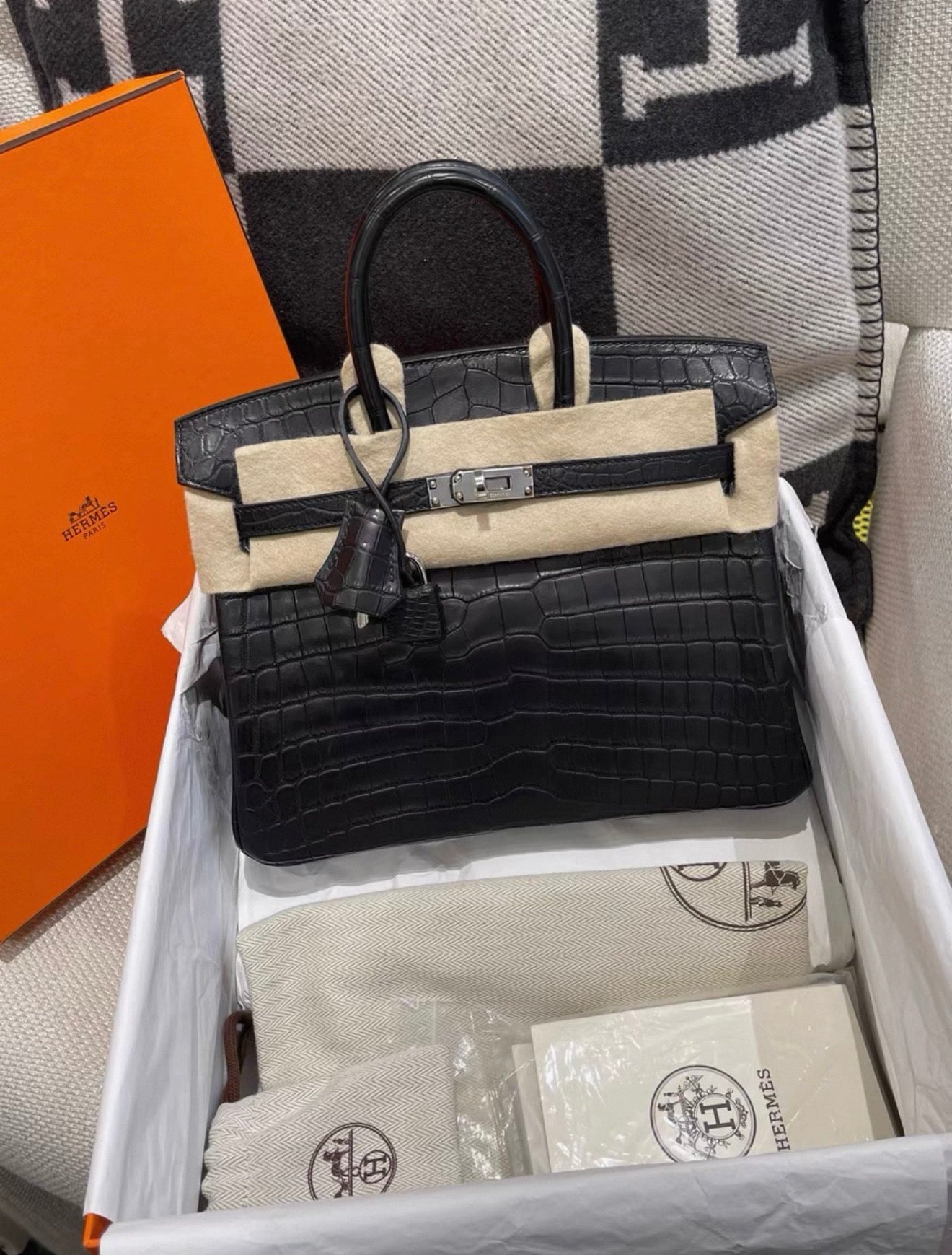 Hermes Birkin 25 Black Matte Crocodile Leather Palladium Hardware