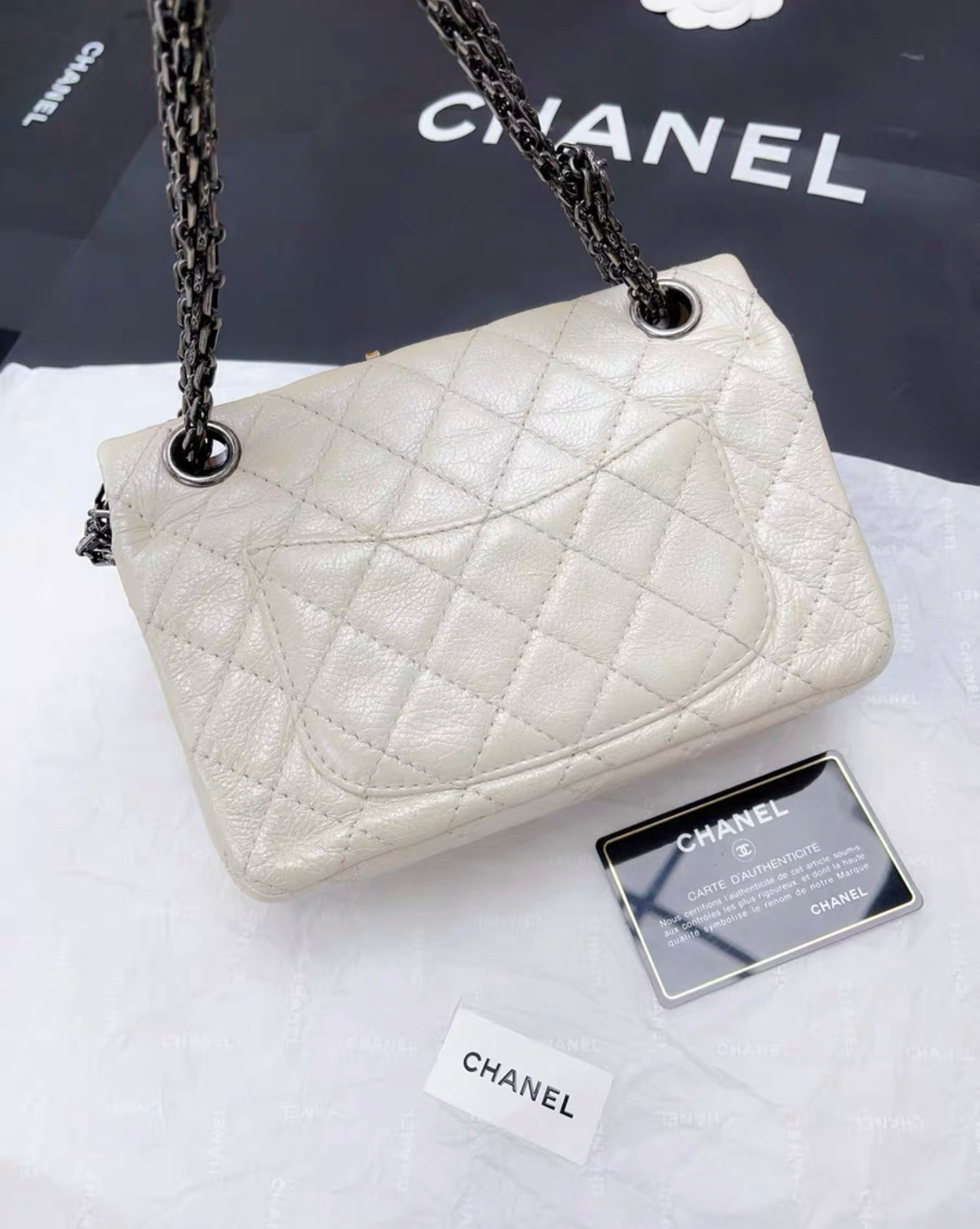 Chanel Pearl White Quilted Leather Limited Edition Lucky Charm Reissue 2.55 Classic Flap Bag