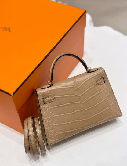 HERMÈS Mini Kelly Chai (0M) Matte Alligator Gold hardware