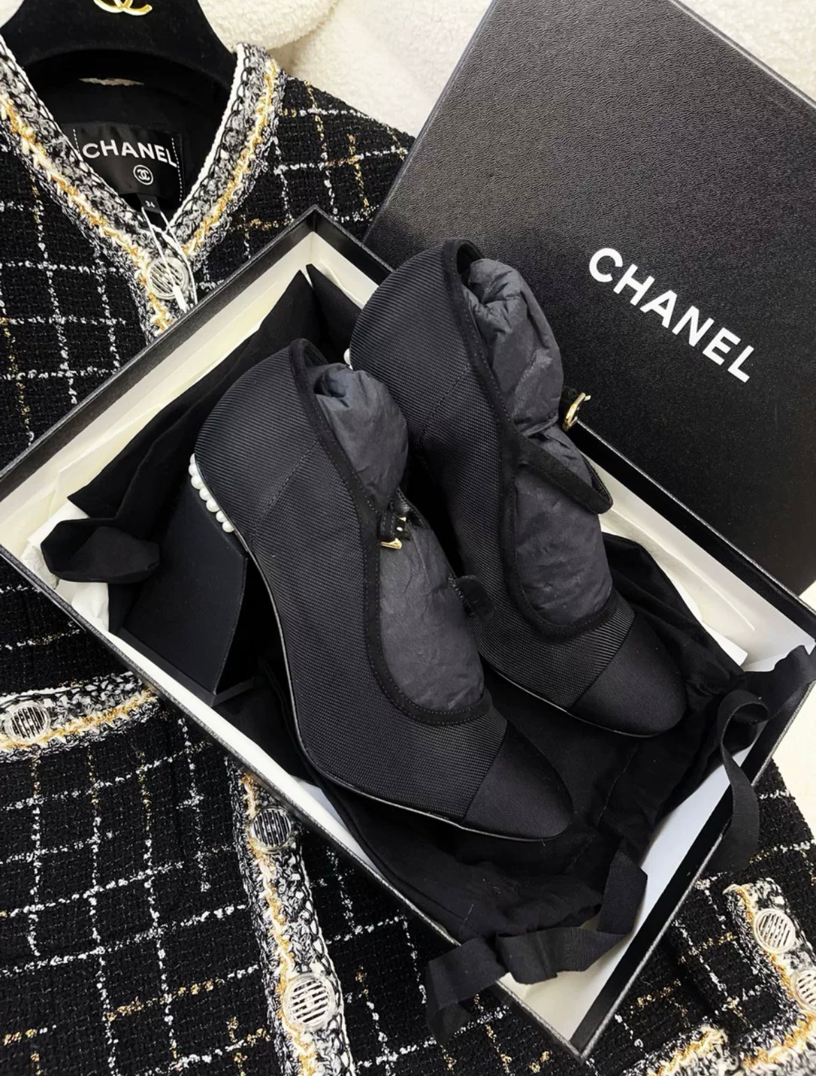 Chanel Black Heels with pearls size 37C