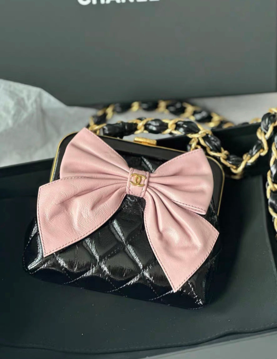 Chanel Mini Clutch with Bow Crossbody Bag Black Shiny Lambskin and Pink Patent Crumpled Lambskin Antique Gold Hardware