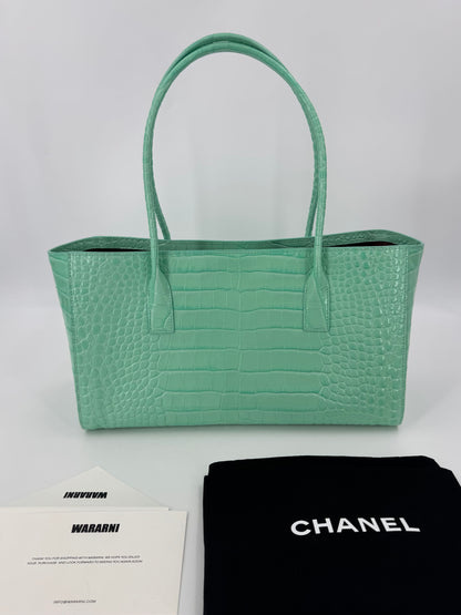 Chanel 26S Green shopping bag  Crocodile embossed calfskin leather with gold hardware