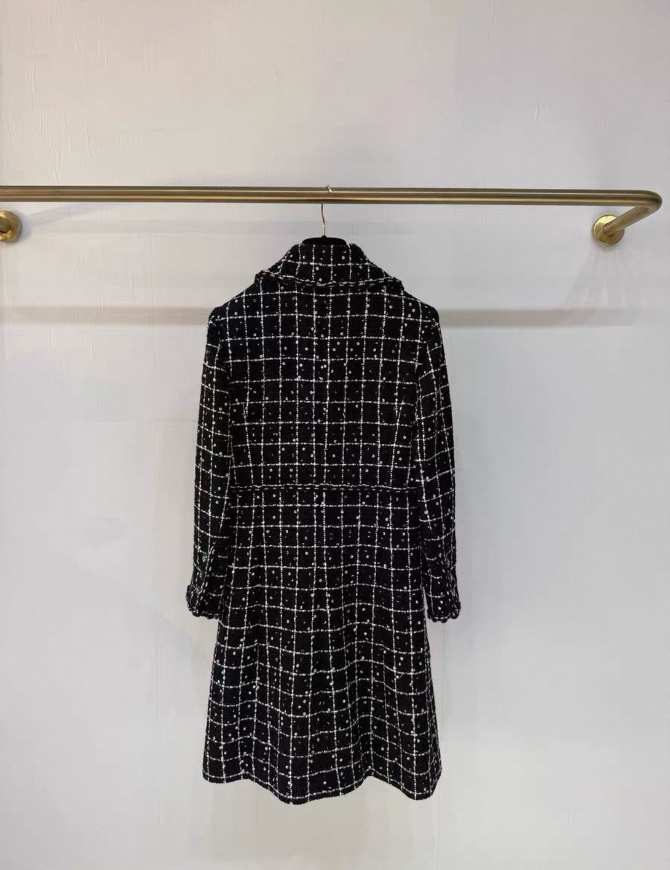 Chanel 23K coat with fine sequins in black and white
