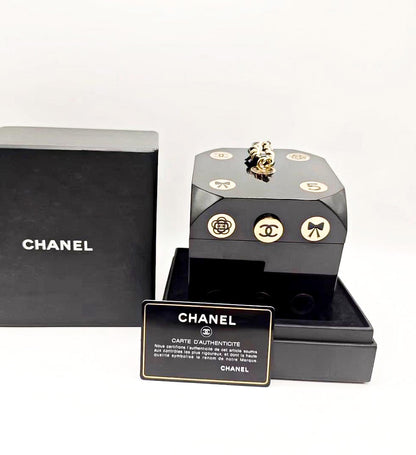 Chanel Autumn/Winter 2015 Couture Dice Casino Minaudière Plexiglass Bag