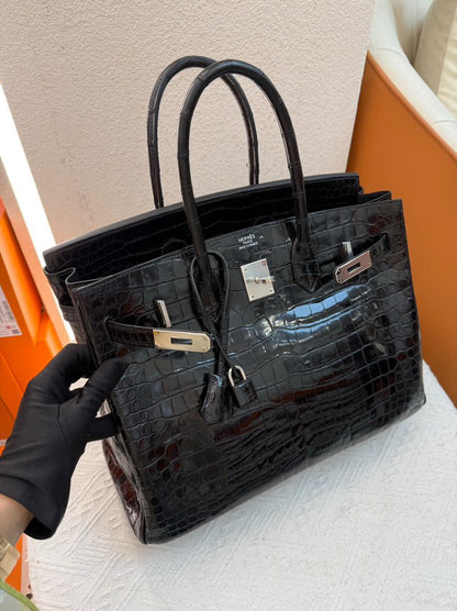 Hermès Birkin 35 Black Shiny Niloticus Crocodile Palladium Hardware