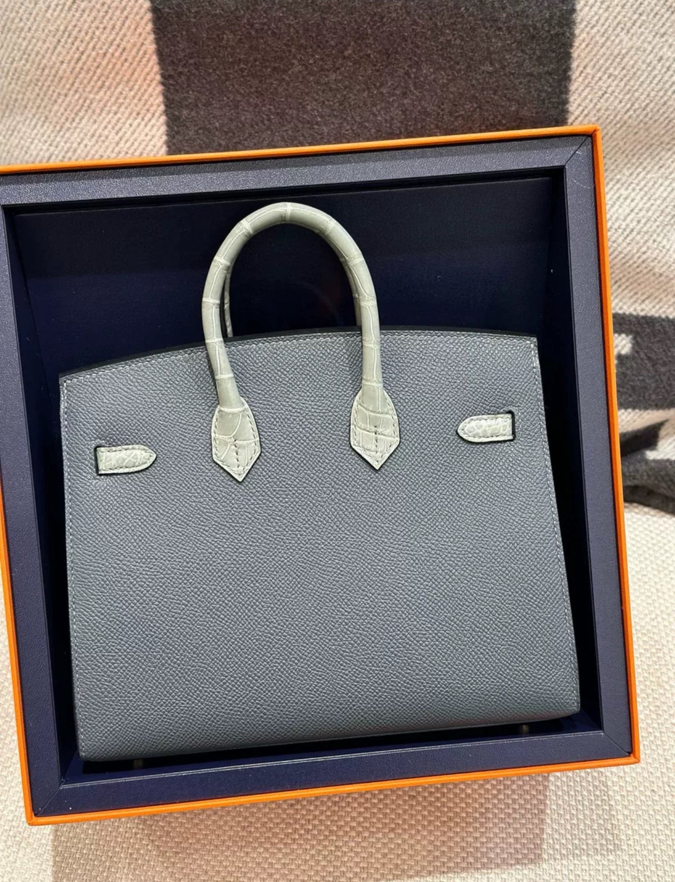 Hermes Birkin 20 Faubourg Rainy Days Gris Misty – Wararni.com