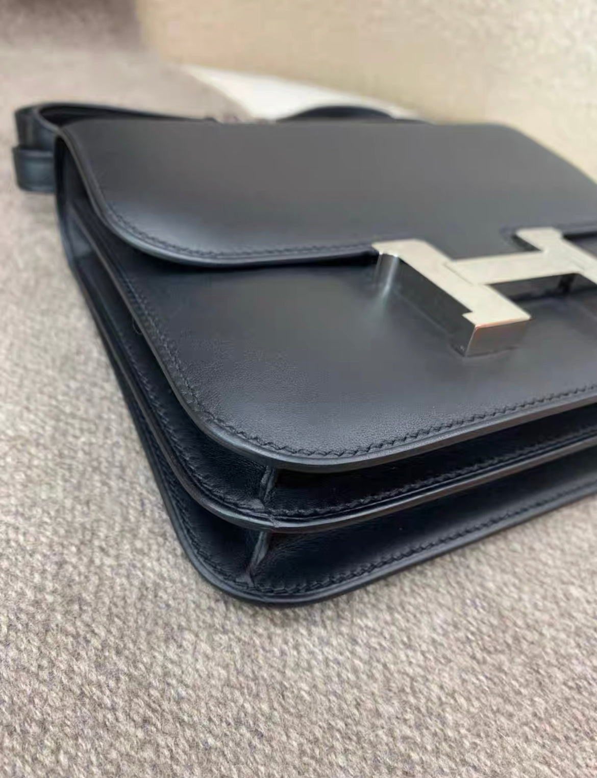 Hermes Black Veau Monsieur Leather Constance 19 Palladium Hardware