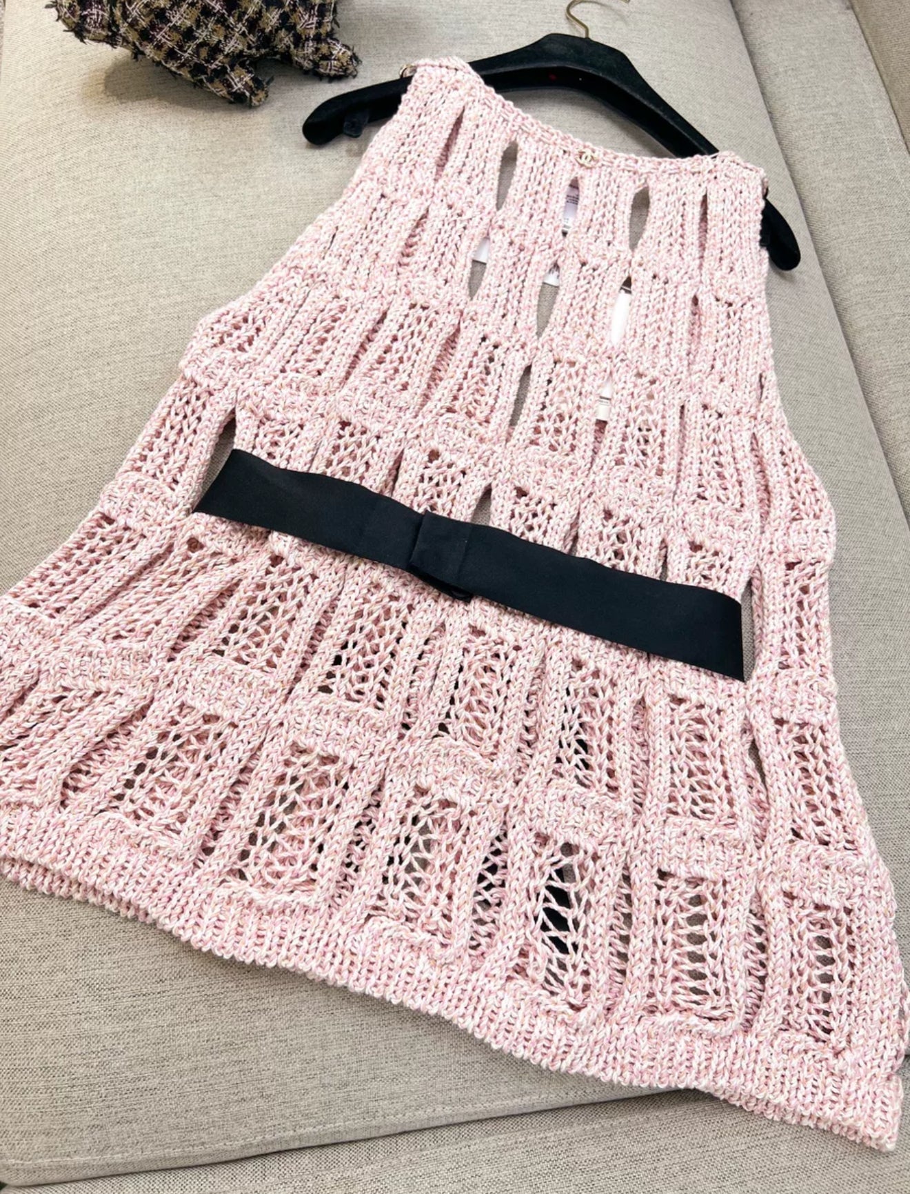 Chanel 25S pink bow knitted top