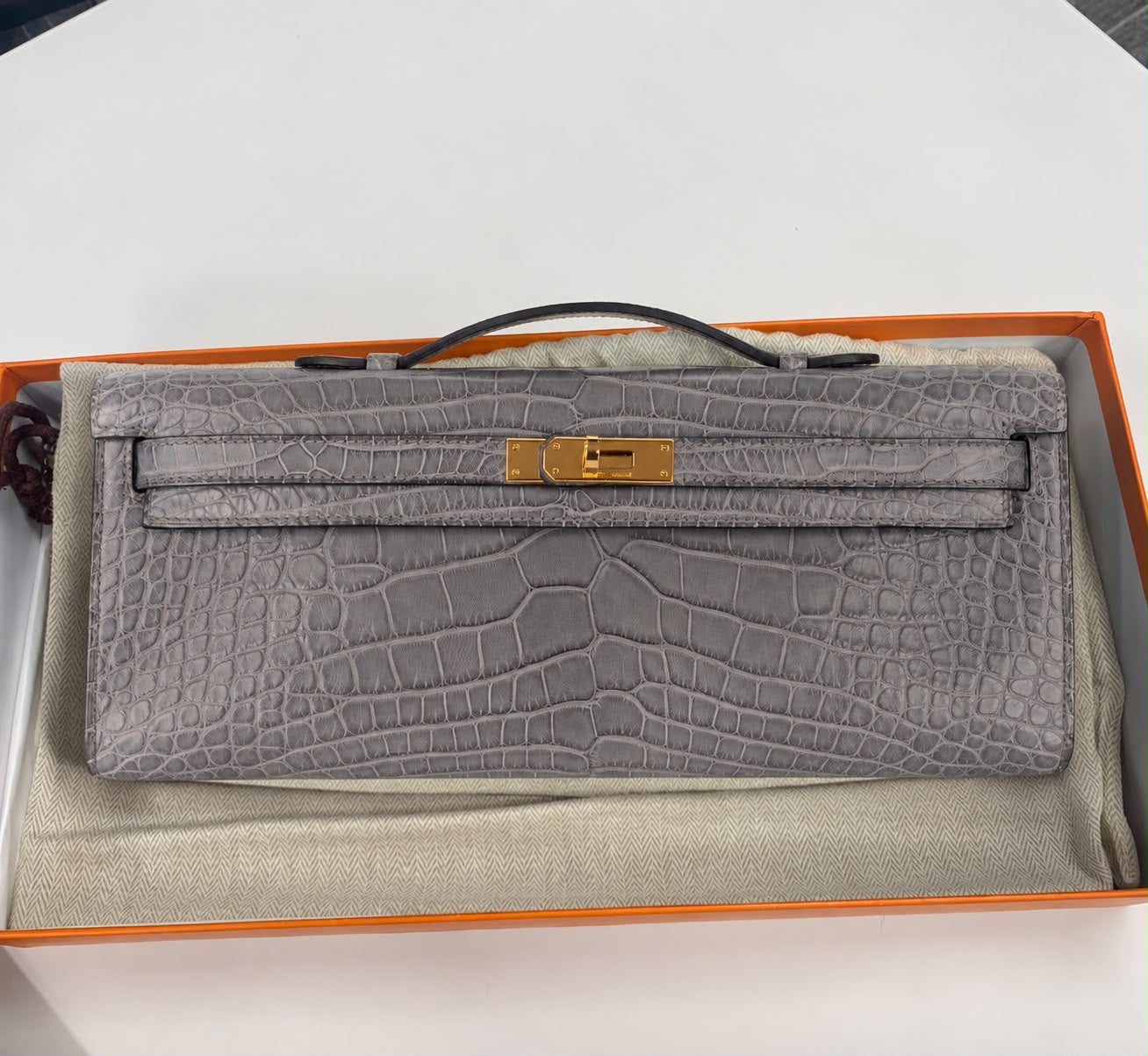 Rare Hermes Kelly Cut Gris Paris Matte Alligator Gold Hardware