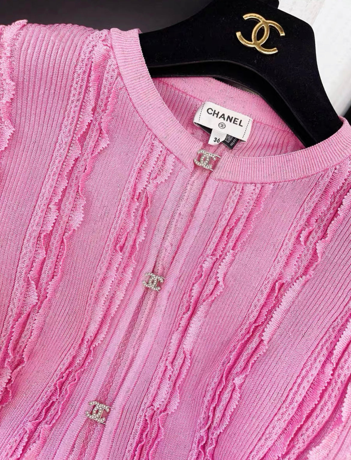 Chanel 23P Rose Crystal CC Buttons Viscose Cropped Cardigan size 36