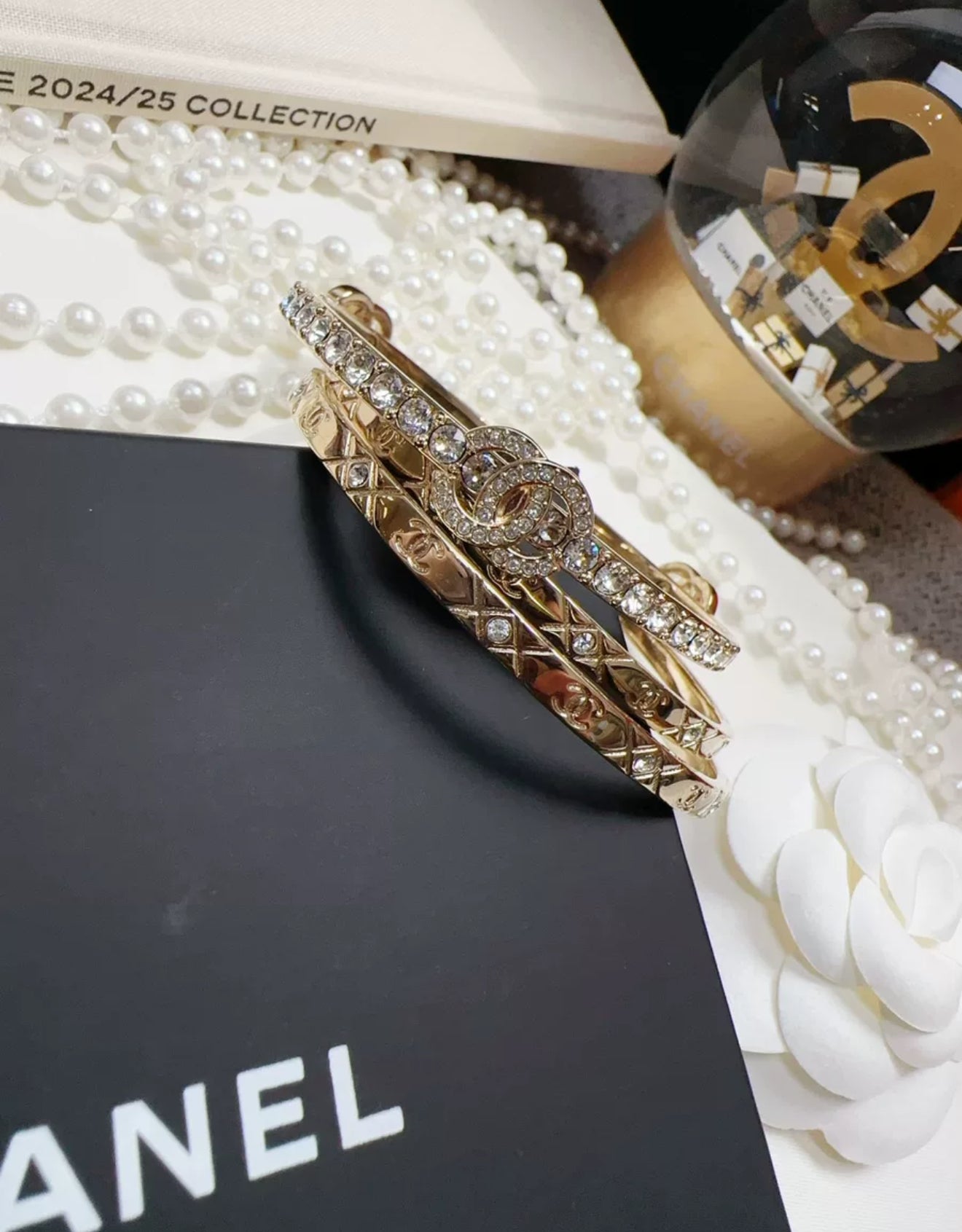 Chanel 25p three-in-one diamond-studded double C bracelets