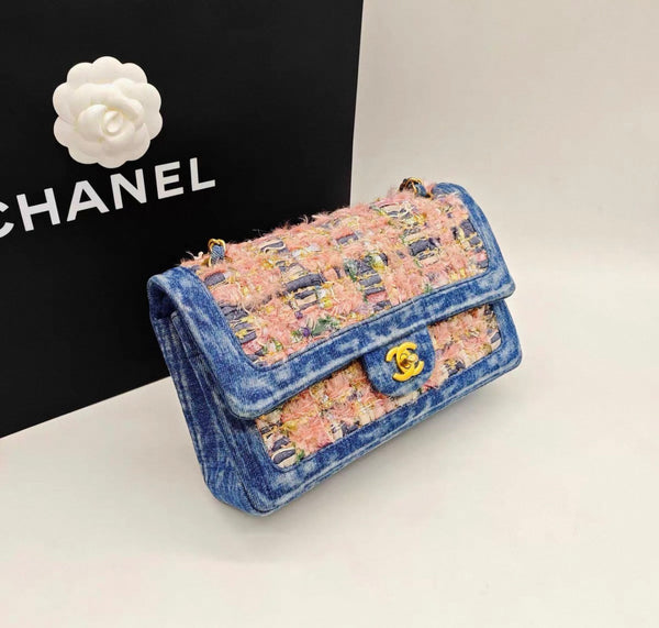 Chanel 2016 runway limited edition CF medium size in pink tweed
