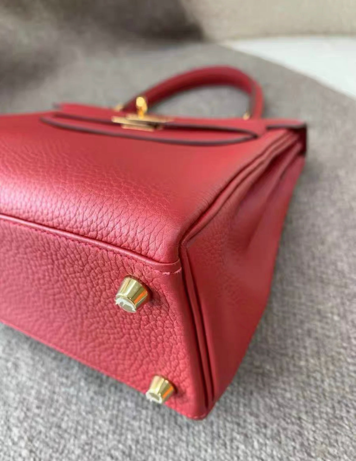 HERMES KELLY 25 RETOURNE ROUGE VIF TOGO GOLD HARDWARE