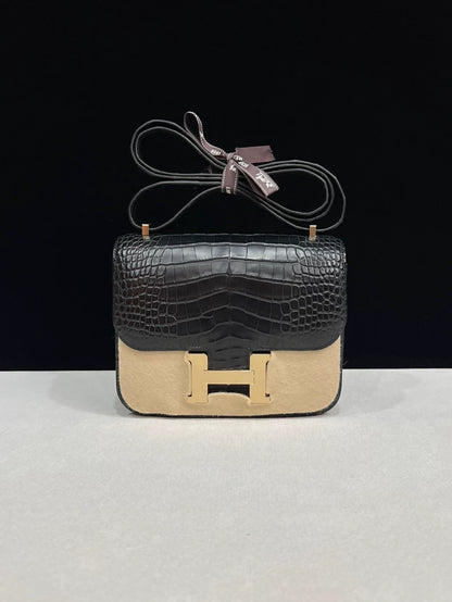 Hermes Constance 19 black matte alligator leather light gold hardware
