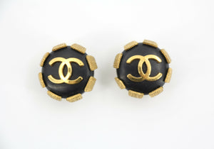 Chanel Vintage 94 Gold Plated & Resin Buckle CC in Black and Gold Clip-on Earrings