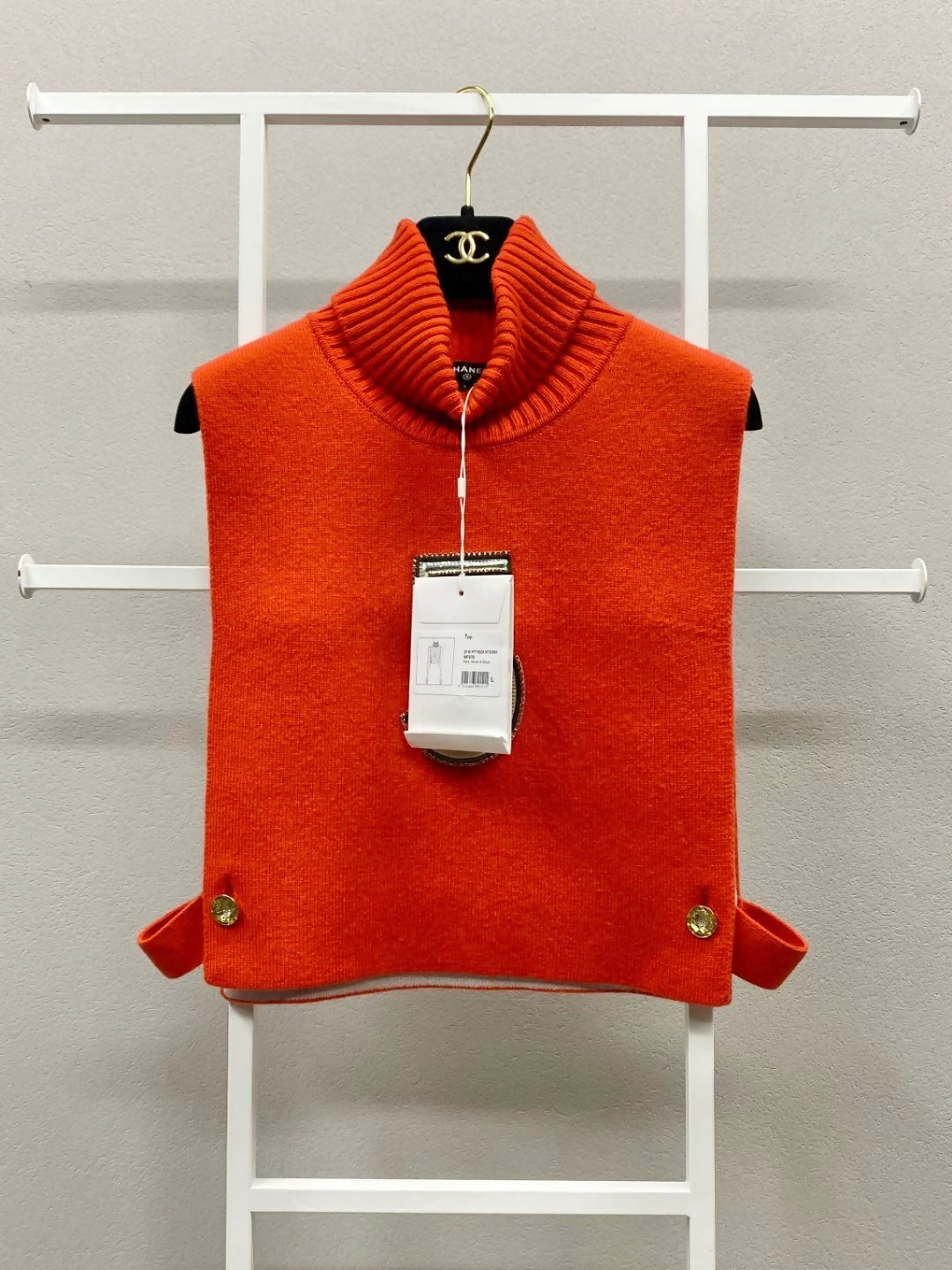 Chanel 21k red turtleneck vest top