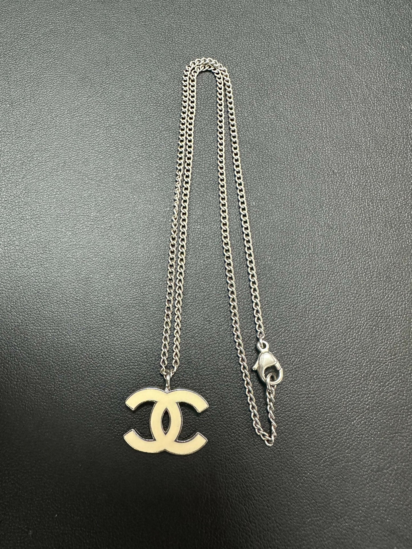 Chanel Vintage 2004 Enamel Classic White CC Sliver Tone Necklace