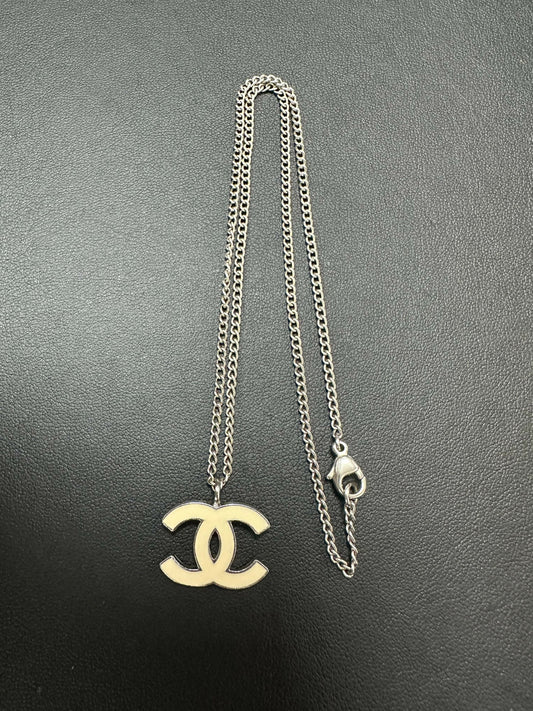 Chanel Vintage 2004 Enamel Classic White CC Sliver Tone Necklace