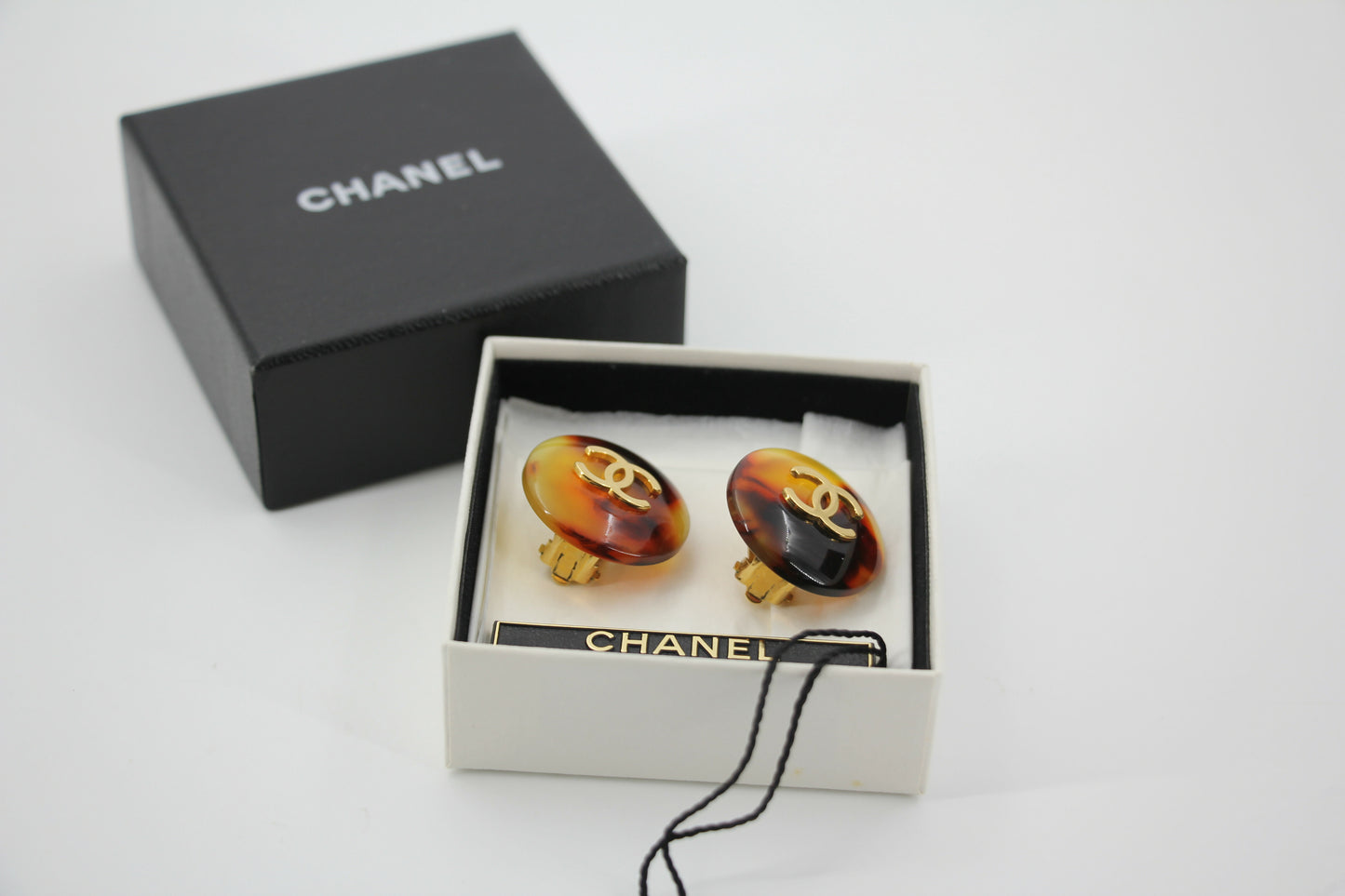 Chanel Vintage 97P Tortoiseshell Round Brown Earrings