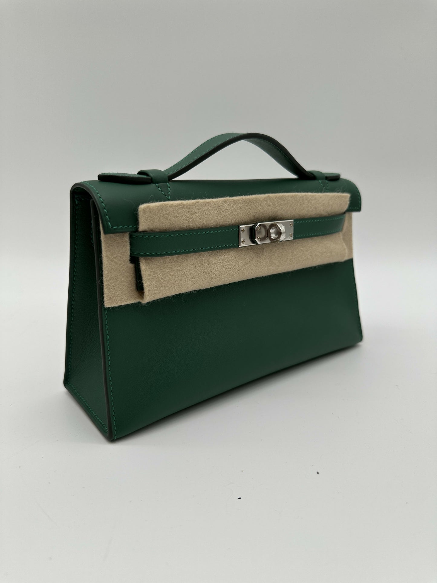 Hermes Kelly Pochette Vert Moyen Swift PHW Stamp W 2025