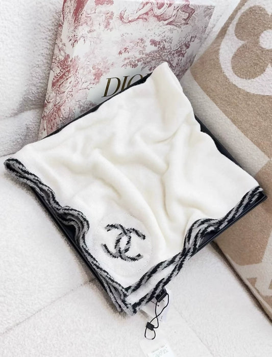 Chanel 23C white, black and gray scarf