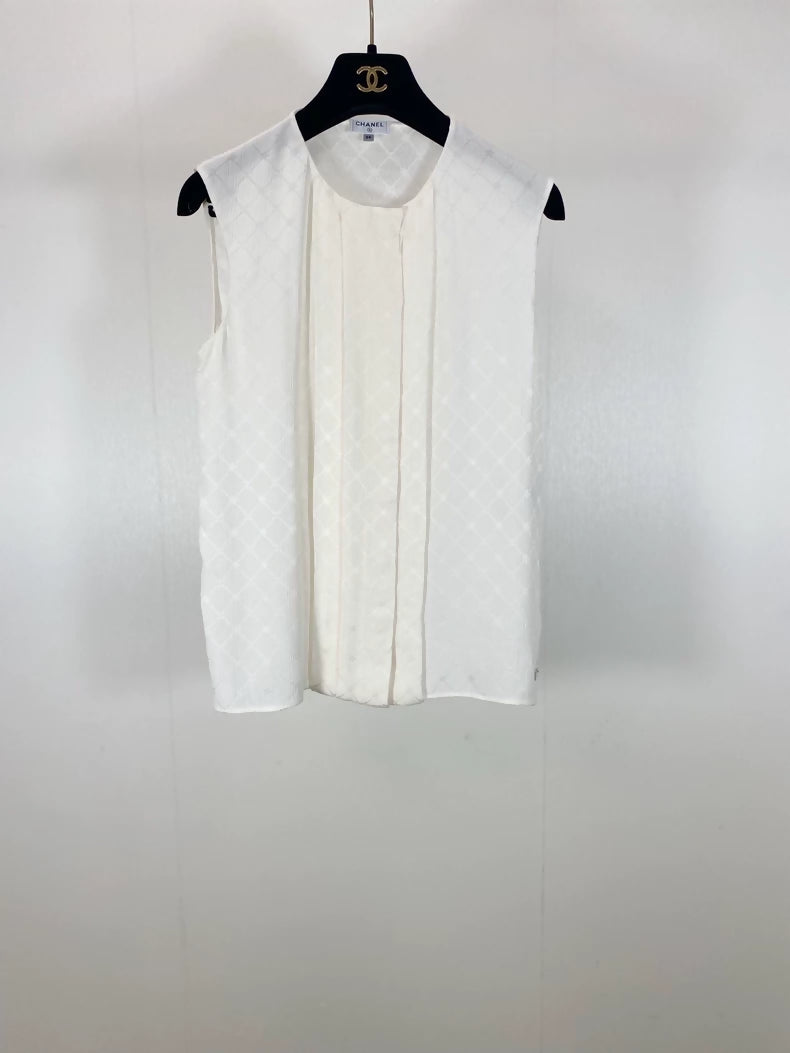 Chanel 21A beige quilted logo silk top