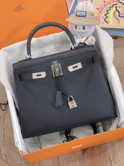 Hermès Kelly 28 in black Epsom leather palladium hardware