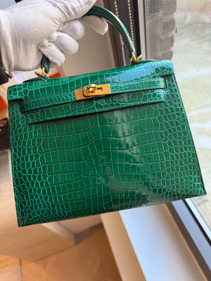 Hermès Kelly 25 Emerald Shiny Porosus Crocodile Gold Hardware
